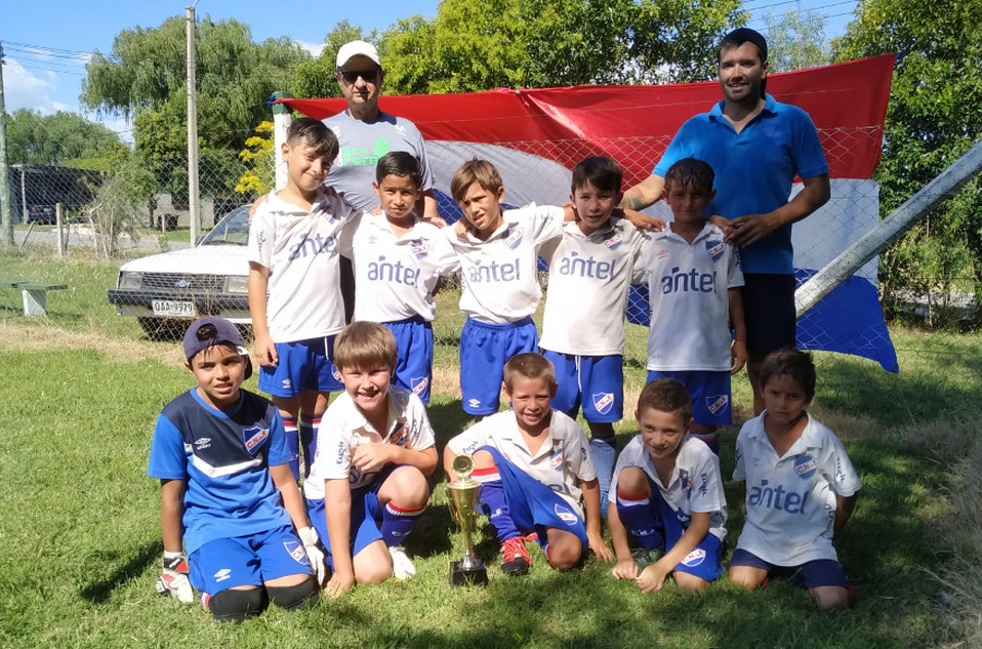 El Club Nacional de Fútbol Infantil de Carmelo es un ejemplo de superación  – El Eco Digital